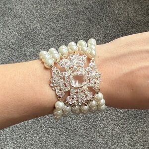 Vintage 3” signed IMAN 6 strand pearl crystal Stretch Bracelet
